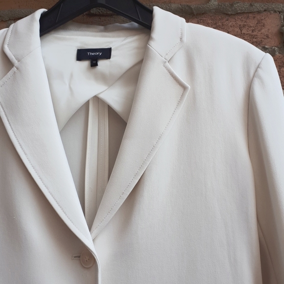 Theory Admiral Lace-Up Crepe Jacket - Picture 3 of 16